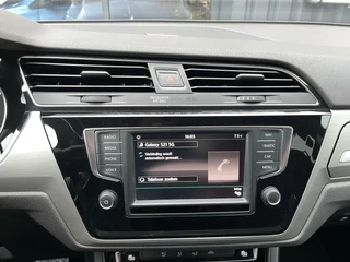 Volkswagen Touran Volkswagen Touran 1.4 TSI 150PK AUTOMAAT|7-PERSOONS|CARPLAY|CAMERA|NAVIGATIE|CRUISE CONTROL|BLUETOOTH|PARKEERSENSOREN - afbeelding nr 35