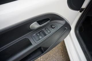 Volkswagen up! VOLKSWAGEN Up! 1.0 60PK 5D BMT Move up! Airco - afbeelding nr 9