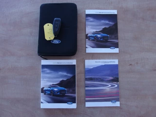 Ford Focus AUTOMAAT / TREKHAAK / FULL LED / KEYLESS / CARPLAY / NAVI / CLIMA / PDC / NL-AUTO - afbeelding nr 30