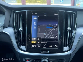 Volvo V60 Volvo V60 2.0 T6 Recharge AWD R-Design / Carplay - afbeelding nr 13