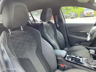 Peugeot 208 Peugeot 208 1.2 PT 100PK GT Pack  NAVI/VIRTUAL COCKPIT/2022 - afbeelding nr 12
