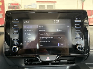 Toyota Yaris Toyota Yaris 1.5 Hyb. Dynamic ACHTER CAMERA-NAVI-BLUETOOTH - Allseason - afbeelding nr 32