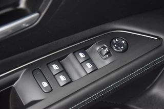 Peugeot 3008 Peugeot 3008 1.6 HYbrid 225 Allure Pack Navi/Camera/PDC/Clima - afbeelding nr 12