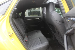 Audi S3 Audi S3 Limousine 2.0 TFSI quattro Edition One / Panoramadak / Camera / RS Seats / B&O / 19'' / Matrix LED / Navigatie / Dodehoek / ACC / Stoelverwarming / DAB - afbeelding nr 12