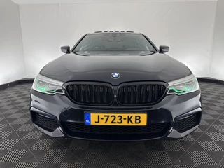 BMW 5 Serie BMW 5 Serie 520d xDrive High Executive Aut. *PANO | FULL-LEATHER | FULL-LED | HEAD-UP | DIGI-COCKPIT | NAVI-FULLMAP | TOP-VIEW | MEMORY-PACK | ECC | PDC | CRUISE | 20''ALU | TOWBAR* - afbeelding nr 2