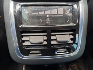 Volvo XC90 Volvo XC90 2.0 T8 Twin Engine AWD R-Design | Pano | Leder | ACC | Stuur & stoelverwarming | Trekhaak | Vol | - afbeelding nr 30