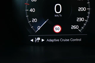 Volvo V90 Volvo V90 2.0 T4 Inscription 210pk | Lederen dashboard | Trekhaak - afbeelding nr 23