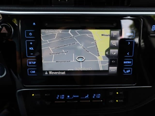 Toyota Auris Toyota Auris Touring Sports 1.8 Hybrid Executive | Half Leder | Park-Assist | LED Koplampen - afbeelding nr 16