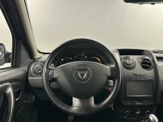 Dacia Duster Dacia Duster 1.6 SCe 4x2 LEER NAVI CRUISE TREKHAAK 105000 KM - afbeelding nr 17
