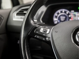 Volkswagen Tiguan 150Pk Automaat (VIRTUAL COCKPIT, APPLE CARPLAY, NAVIGATIE, KEYLESS, STOELVERWARMING, CLIMATE, SPORTSTOELEN, ADAPTIVE CRUISE, LED KOPLAMPEN, PARKEERSENSOREN, NIEUWE APK, NIEUWSTAAT) - afbeelding nr 19