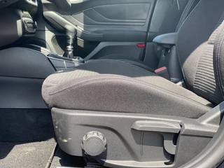 Ford Focus Ford Focus 1.0 EcoBoost Hybrid Titanium 125pk | Winterpack | Parking Pack | SYNC 4 Navigatie | 16 inch Licht metalen velgen - afbeelding nr 22