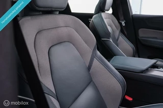 Volvo XC60 Volvo XC60 2.0 Recharge T8 AWD R-Design 390 pk | Trekhaak | Schuifdak | Dealer onderhouden | Camera | DAB | Stoel + stuurwiel verwarming | rijklaar incl garantie | - afbeelding nr 41