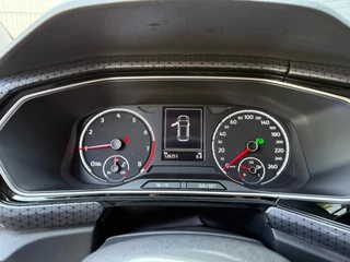 Volkswagen T-Cross Volkswagen T-Cross 1.0 TSI Style CAMERA | CARPLAY | PDC | CRUISE | AIRCO | NWE APK - afbeelding nr 24