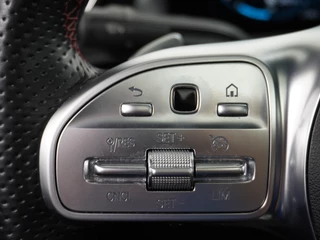 Mercedes-Benz A-Klasse Mercedes-Benz A-Klasse 250e AMG // Panoramadak // Memory // Trekhaak // Keyless // Carplay // Sfeerverlichting // MultiBeam LED // Night Pakket // Augmented Reality - afbeelding nr 22