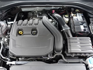 Škoda Superb Škoda Superb Combi 1.5 TSi ACT DSG7 Business Edition Plus I NL-Auto I 100% d - afbeelding nr 32