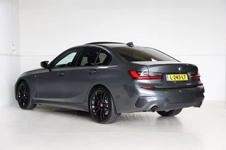 BMW 3 Serie BMW 3 Serie 318i M-Sport Automaat NAP/Schuifdak/19inch/Cam/Sfeerverl - afbeelding nr 2