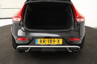 Volvo V40 Volvo V40 2.0 T4 Sport | Stoelverwarming | Camera |  Full LED | Leder/Alcantara | Navigatie | 19'' | Climate control | Bluetooth | PDC | Cruise control | R Design - afbeelding nr 15