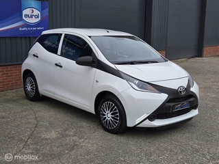 Toyota Aygo Toyota Aygo 1.0 VVT-i x, airco, 5drs - afbeelding nr 2