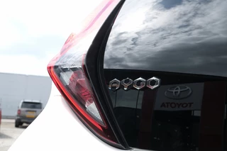 Toyota Aygo Toyota Aygo 1.0 VVT-i x-Joy Handgeschakeld | Automatische airconditioning | - afbeelding nr 38