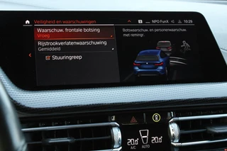 BMW 1 Serie BMW 1-serie 120i Business Edition Plus HEAD-UP LEDER KEYLESS - afbeelding nr 34