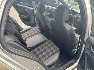 Volkswagen Golf Volkswagen Golf 2.0 TSI GTI Performance /ACC /LED /Pano /Carplay - afbeelding nr 31