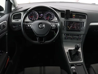 Volkswagen Golf Volkswagen Golf 1.0 TSI Busness Edition Connected | Camera |  Trekhaak | Sportstoelen | Navigatie | Climate control | Cruise control - afbeelding nr 3