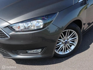Ford Focus Ford Focus Wagon 125 PK H6 Chroom Trekhaak Lichtmetalen Velgen Parkeersensor - afbeelding nr 2
