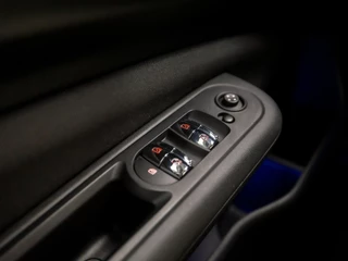 MINI Clubman Automaat (NAVIGATIE, CLIMATE, STOELVERWARMING, GETINT GLAS, SPORTSTOELEN, CRUISE, PARKEERSENSOREN, NIEUWSTAAT) - afbeelding nr 21