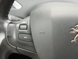 Peugeot 2008 Peugeot 2008 1.2 PureTech Blue Lion Pano,Navi,Pdc,110pk,Airco,Cruise,Lm velgen,4 Nieuwe Banden,Apk tot 07-2026 - afbeelding nr 19