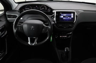 Peugeot 208 Peugeot 208 1.2 PureTech Style | Panoramadak |  Stoelverwarming | Cruise control | Parkeerhulp | Climate control | Bluetooth - afbeelding nr 3