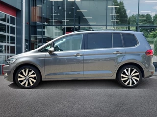 Volkswagen Touran Volkswagen Touran 1.4 TSI DSG COMFORTLINE 7P TREKHAAK/NAVI/CARPLAY/ACC/PDC - afbeelding nr 8