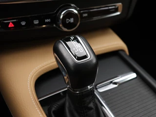 Volvo S90 Volvo S90 T4 AUT(8) MOMENTUM LEDER HEAD-UP DISPLAY VOLVO ON CALL KEYLESS - afbeelding nr 27