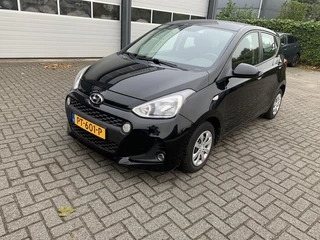 Hyundai i10 WEINIG KM 1.0i Comfort met navigatiesysteem