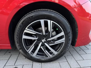 Peugeot 208 Peugeot 208 1.2 PureTech Style Carplay Airco Lane assist - afbeelding nr 30