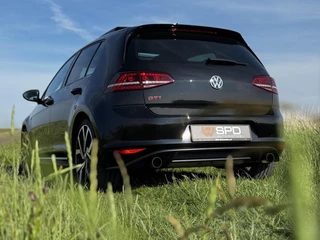 Volkswagen Golf Volkswagen Golf 2.0 TSI GTI|300PK|Pano|Adaptive cruise|Leder - afbeelding nr 44
