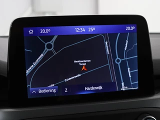 Ford Focus Ford Focus 1.0 EcoBoost Hybrid Titanium Style |  Stoel & stuurverwarming | Camera | Full LED | Carplay | Climate control | Navigatie | Park Assist | Getint glas - afbeelding nr 16