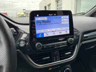 Ford Fiesta Ford Fiesta 1.0 EcoBoost ST-Line 125pk | SYNC 3 Navigatie | Trekhaak | Camera | Voorruit verwarming - afbeelding nr 16