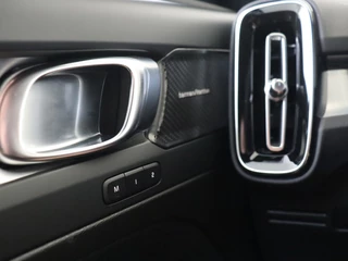 Volvo XC40 Volvo XC40 B4 Plus Dark | Trekhaak | Dodehoekdetectie | Achteruitrijcamera - afbeelding nr 32