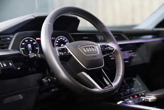 Audi e-tron Audi E-tron Sportback 55 Quattro S Line 95 kWh / Acc / Lane Assist / Elek Stoelen / 360 Camera / Sfeerverlichting / Open Panorama - afbeelding nr 7