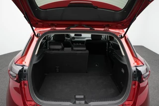 Mazda CX-3 Mazda CX-3 2.0 SkyActiv-G Luxury met vaste trekhaak en all-weather banden : dealer onderhouden - afbeelding nr 17