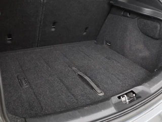 Volvo V40 Volvo V40 2.0 T2 Nordic+ | Stoelverwarming | Harman/Kardon |  LED | Cruise control | Navigatie | Bleutooth | Climate control - afbeelding nr 22