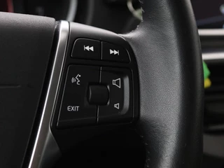 Volvo V40 Volvo V40 2.0 T2 Nordic+ | Stoelverwarming | Trekhaak |  Standkachel | Navigatie | Full LED | Verwarmde voorruit | Bluetooth | Climate control - afbeelding nr 20
