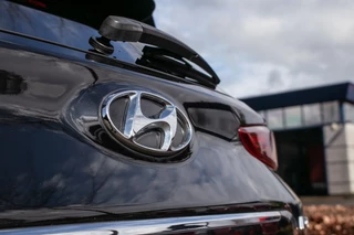 Hyundai Kona Hyundai Kona 1.6 GDI HEV Premium - All-in rijklrprs | Dealer ond. | HUD | Leer | Adpt. cruise - afbeelding nr 33