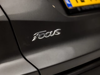 Ford Focus 150Pk (APPLE CARPLAY, GROOT NAVI, CLIMATE, CAMERA, KEYLESS, GETINT GLAS, SPORTSTOELEN, PARKEERSENSOREN, CRUISE, TREKHAAK, NIEUWE APK, NIEUWSTAAT) - afbeelding nr 24