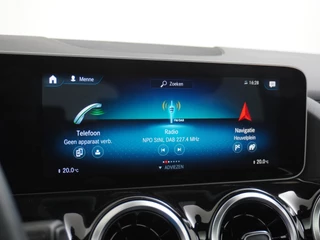 Mercedes-Benz B-Klasse Mercedes-Benz B-Klasse 180 AMG // Panoramadak // Camera // Augemented Reality // Carplay // Elek. Achterklep // Night Pakket // Cruise Control - afbeelding nr 26