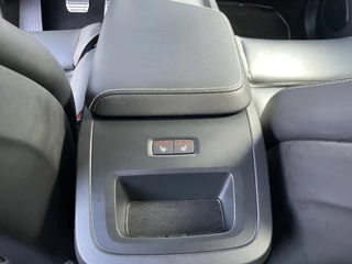 Volvo XC60 Volvo XC60 2.0 T6 Plug-in hybrid 340 pk AWD R-Design Trekhaak Panoramadak Camera Bliss Full Led Koplampen Harman Kardon Audio Stoel+ stuur + voorruitverwarming  1e Eigenaar Pine Grey Metallic - afbeelding nr 31