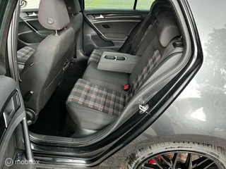 Volkswagen Golf Volkswagen Golf 2.0 TSI GTI AUTOMAAT/PANODAK/NAVI/CRUISE - afbeelding nr 10