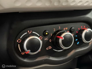 Renault Twingo Renault Twingo 1.0 SCe Collection AIRCO / CRUISE / LED / D.GLAS - afbeelding nr 11