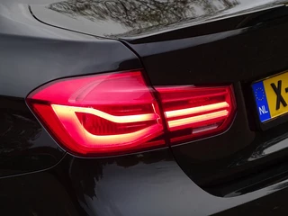 BMW 3 Serie BMW 3 Serie 330e 252PK M-Sport Ed. / M-Perf. / LED - afbeelding nr 48