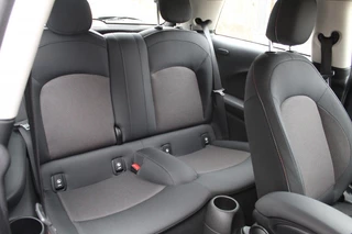 MINI One MINI One Mini 1.5 102PK Navigatie / Airco / Cruise control - afbeelding nr 18